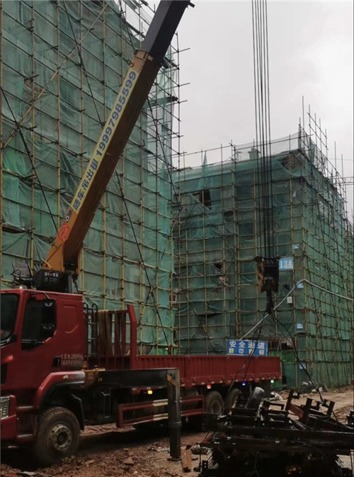 当阳市“慢工细活”—— 吊车的 “微动控制” 技术